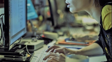 Alianza para promover la participación de mujeres en la tecnología