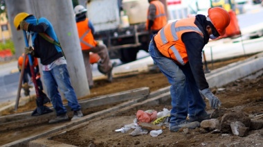 Para la UCA, en 2020 el salario real cayó más de un 7,4% y más de un tercio de los trabajadores ya vive en la pobreza