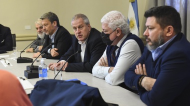 Perczyk propuso a gremios universitarios adelantar tramos de aumento salarial a junio y julio