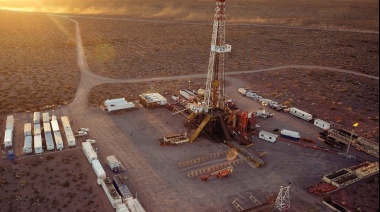 Becarias y becarios de las Manuel Belgrano visitaron el yacimiento petrolífero de Vaca Muerta