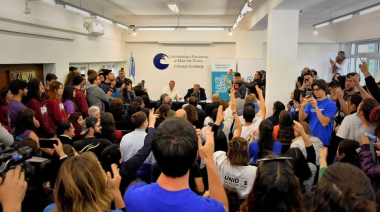 La UNMdP y la Provincia firmaron un convenio por el boleto estudiantil gratuito