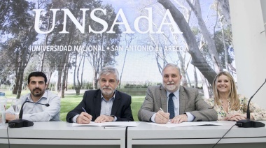 Filmus firmó un convenio para la construcción de un centro I+D en la UNSAdA