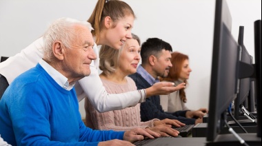 Programa de verano para adultos mayores en la UCC