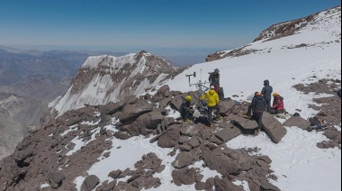 Instalan una red de estaciones meteorológicas en sectores estratégicos del cerro Aconcagua
