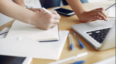 La UNER expande su presencia territorial con propuestas gratuitas