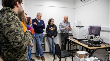 La UNAHUR incorporó un lector multimodal de imágenes celulares