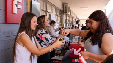 La Feria de Empleabilidad UCASAL 2025 reunió a más de 75 empresas y cientos de estudiantes