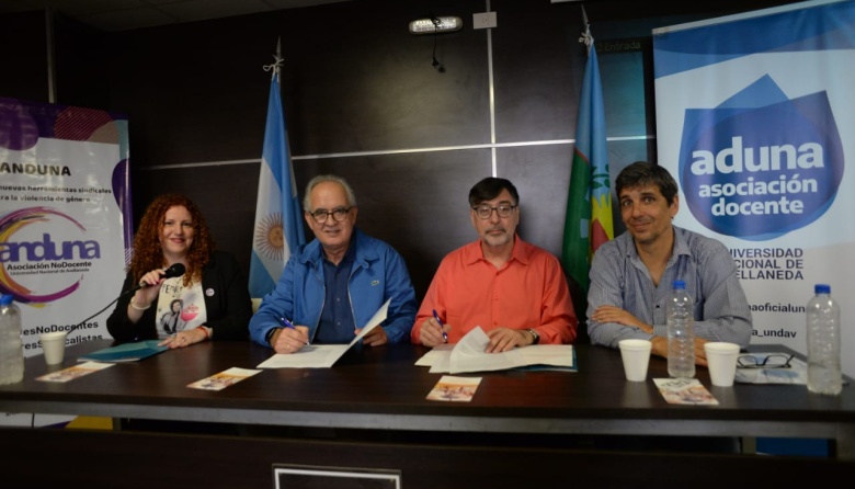 Firma de convenio e inauguración de la oficina de OSFATUN en la Universidad Nacional de Avellaneda