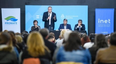 Perczyk encabezó el Encuentro Federal del Programa de Formación de Enfermería