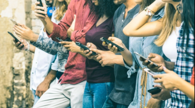 Alertan por adicción de los jóvenes a las redes sociales