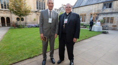 El rector de la UCA expuso en Oxford sobre el futuro de la educación en salud