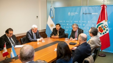 Argentina y Perú sellan lazos para la cooperación satelital