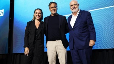 Universidad Siglo 21 entregó el reconocimiento de Empresario Líder a Gastón Taratuta en Destacados 21
