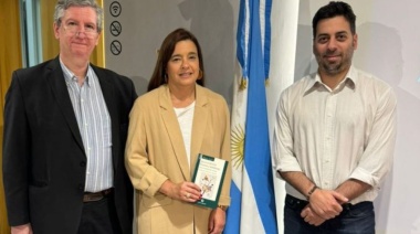 Presentación del Libro "Bocetos y Metáforas" de Agustina Borella