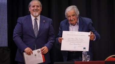 "Pepe" Mujica fue distinguido con el Doctor Honoris Causa de la UNQ