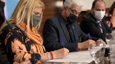 La UPE firmó un convenio con la Empresa Argentina de Navegación Aérea para la creación de una nueva carrera