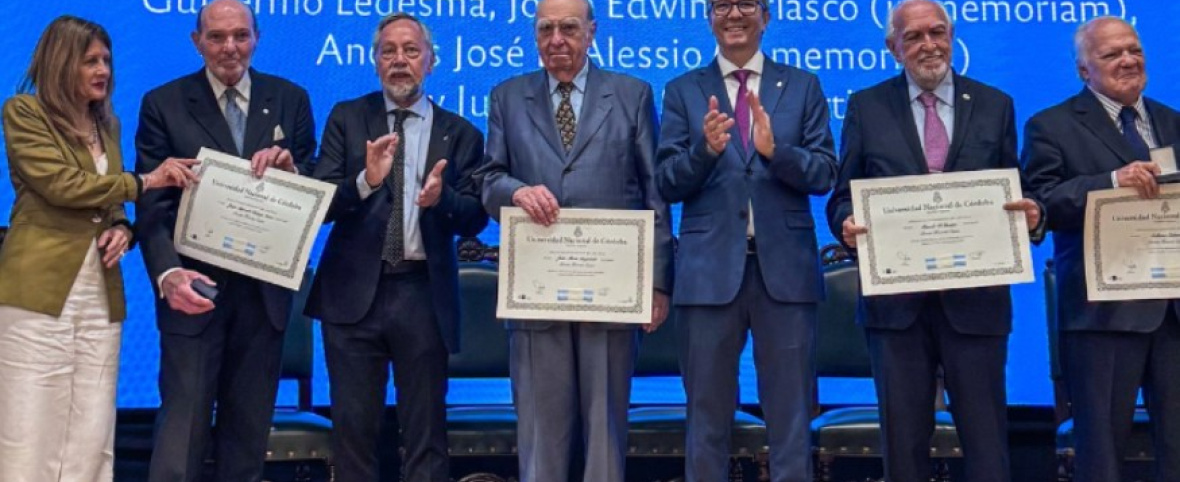 La UNC distinguió a magistrados del Juicio a las Juntas y a referentes de las democracias regionales
