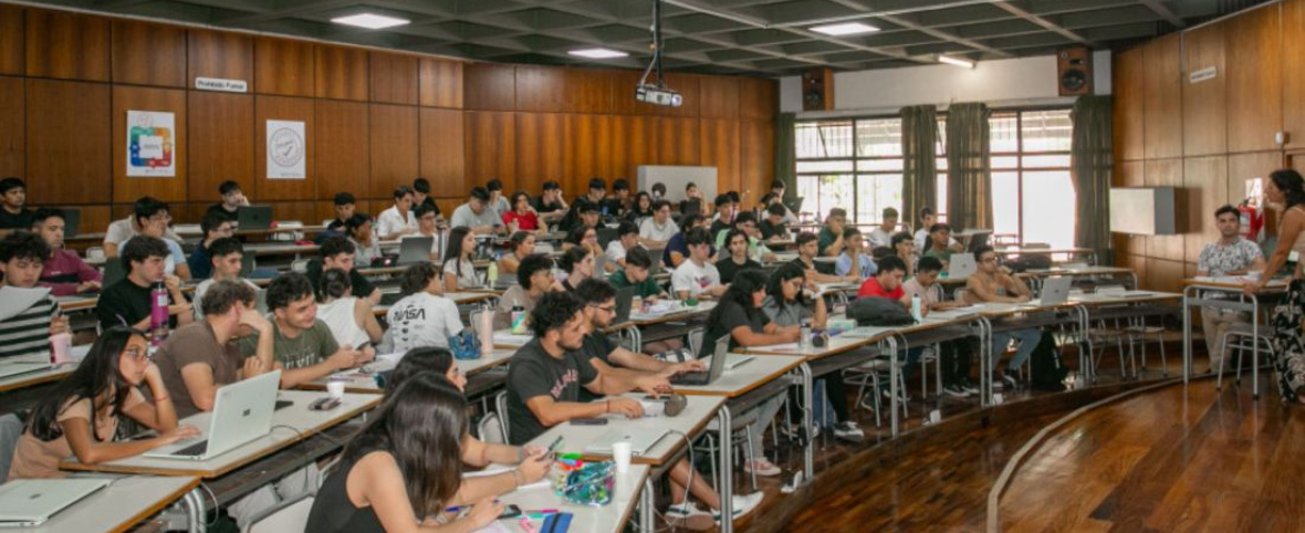 Creció un 54% el número de ingresantes en Ciencias Económicas de la UNCUYO