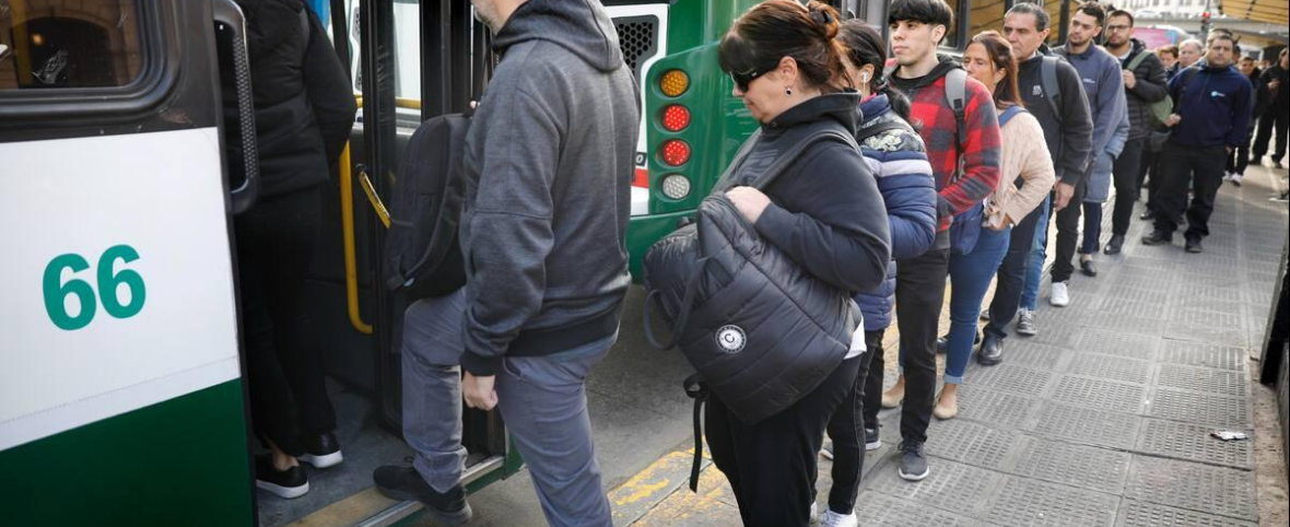 Según la UBA, el boleto de colectivo en el AMBA debería costar $2.358 sin subsidios
