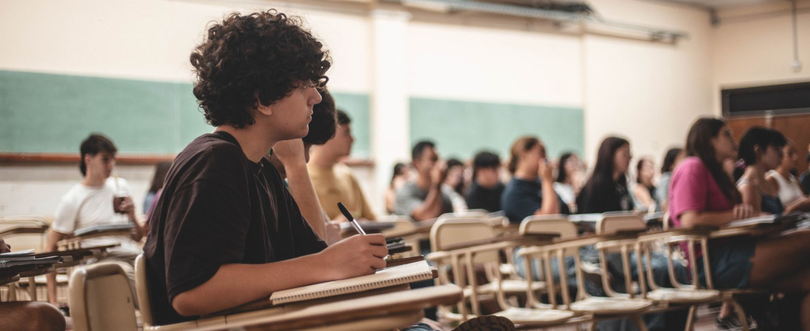 La UNC ya acompaña a más de 350 estudiantes que retomaron sus carreras y buscan graduarse