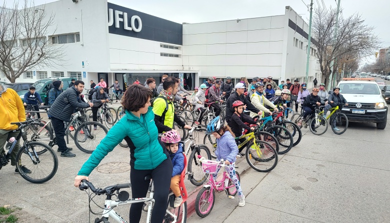 Exitosa convocatoria en la pedaleada por el Día Mundial de la Bicicleta