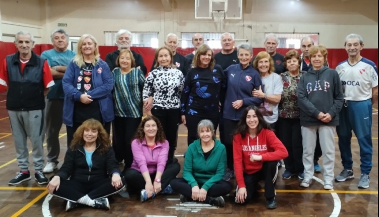 La UNDAV e Independiente impulsan un taller de entrenamiento físico para personas mayores