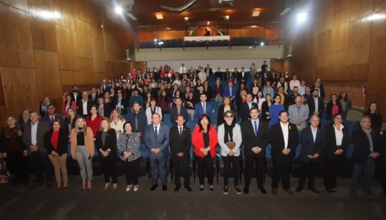 Con música y danza, celebran previa de los 136 años de la UNA