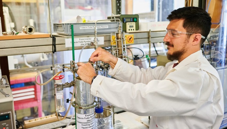 Transforman residuos de yerba mate en un bioaceite con valor comercial