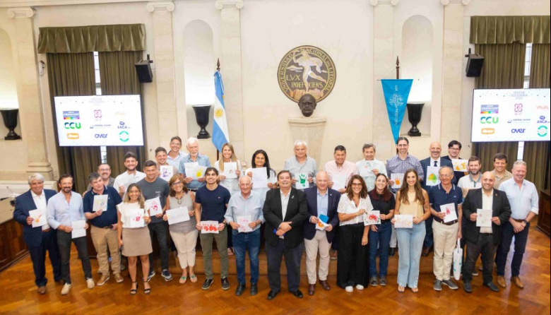 La UNL realizó la segunda Noche Solidaria para Navidad