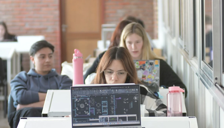 Becas Manuel Belgrano 2026: abrieron la inscripción con 36.000 cupos para carreras claves