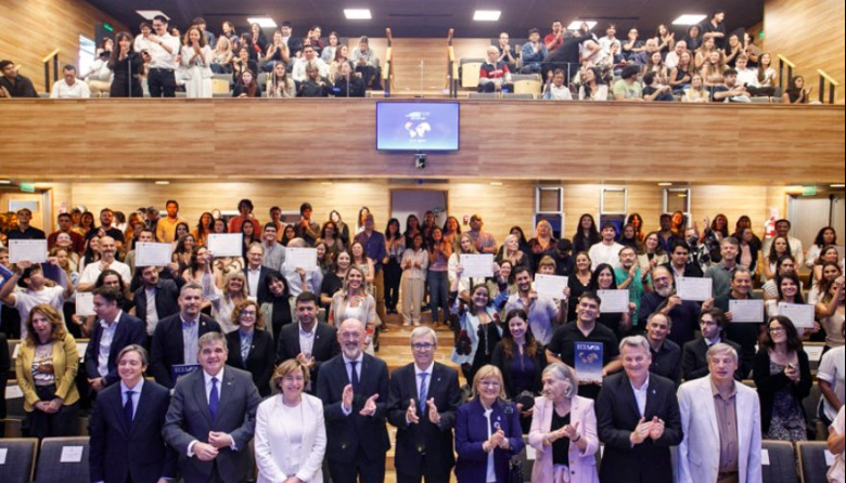Más de 250 estudiantes finalizaron los cursos internacionales de la Escuela Complutense Latinoamericana y la UNC