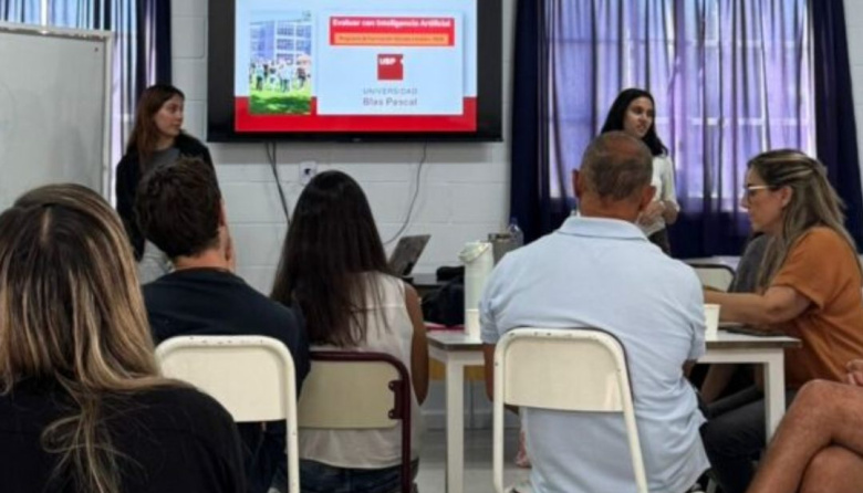 La UBP brindó capacitación en Evaluación con IA para escuelas secundarias