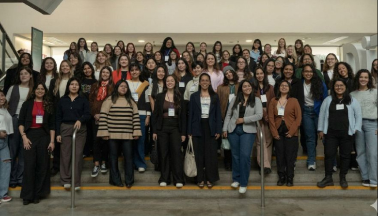 Lanzan un programa para impulsar startups tecnológicas lideradas por jóvenes mujeres del AMBA