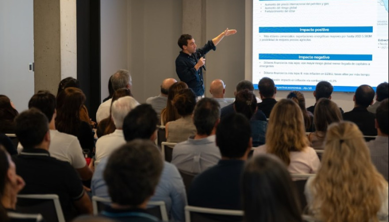 Articulación académica y sector productivo: Universidad Siglo 21 abordó las claves de competitividad en Neuquén