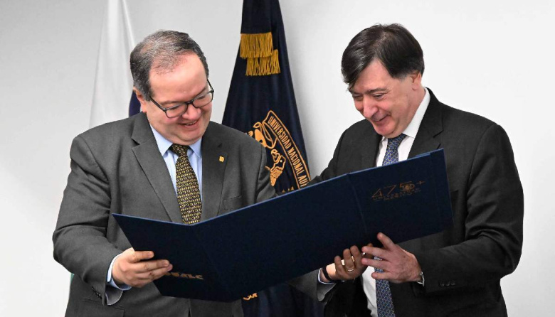 La UDUALC entregó un reconocimiento a la Universidad Autónoma de México su 475° aniversario