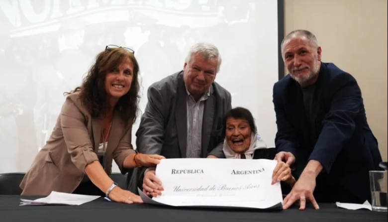 La UBA distinguió a Taty Almeida con el Doctorado Honoris Causa