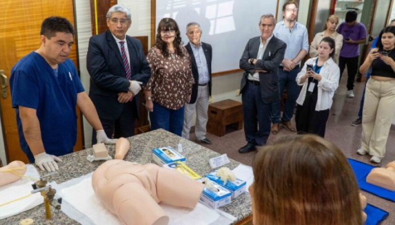 La UNSa fortalece la formación práctica con salas de simulación de alta complejidad