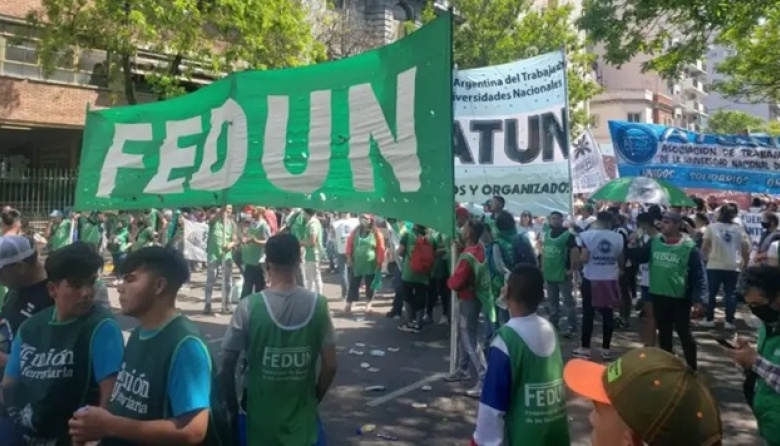 Continúan las medidas de lucha de los gremios por el financiamiento universitario