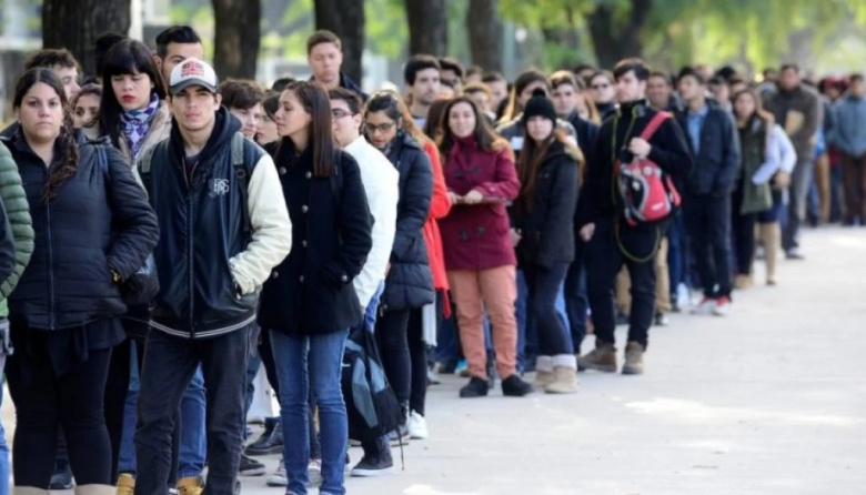 La UCA lanzó una fuerte advertencia: aseguran que la desocupación real ya rondaría el 30%