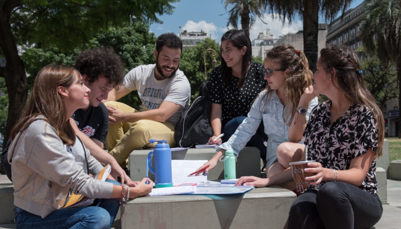 La UNRN convoca a la comunidad a sumarse al Fondo Solidario de Becas
