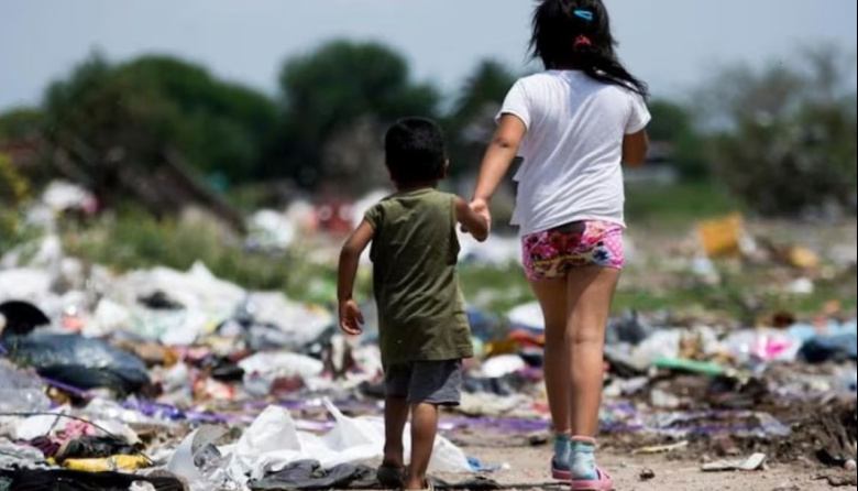Pobreza infantil: casi 4 de cada 10 chicos no puede acceder a ropa o calzado por falta de dinero