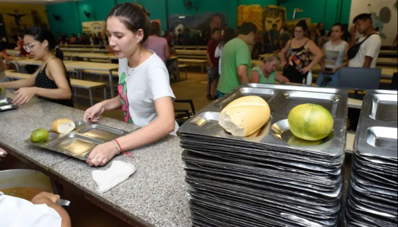 El comedor universitario de la UNaM redujo servicios por la falta de presupuesto