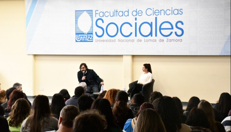 Con críticas al desfinanciamiento universitario, se realizó la IX Jornada de Comunicación Estratégica de la UNLZ