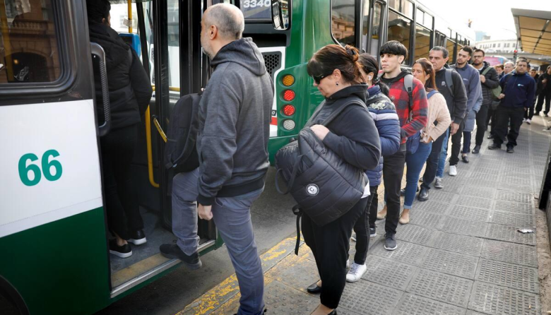 Según la UBA, el boleto de colectivo en el AMBA debería costar $2.358 sin subsidios