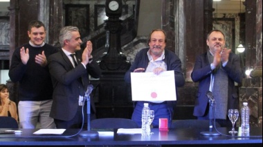 Humberto Tommasino es Doctor Honoris Causa de la UNR