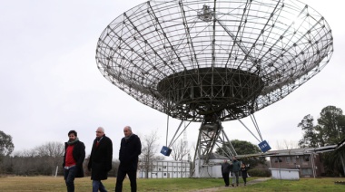 López Armengol recorrió las instalaciones del Instituto Argentino de Radioastronomía