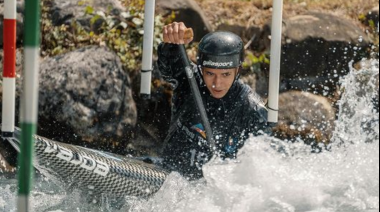 Es campeón panamericano de canotaje slalom y estudia Kinesiología en UFASTA