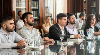 Docente-investigador de la UNPAZ fue distinguido con el premio "Aldo Ferrer"