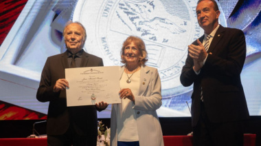 Joan Manuel Serrat se convirtió en Doctor Honoris Causa de la UNCUYO