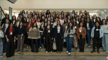 Lanzan un programa para impulsar startups tecnológicas lideradas por jóvenes mujeres del AMBA